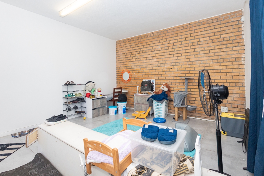 4 Bedroom Property for Sale in Loevenstein Western Cape